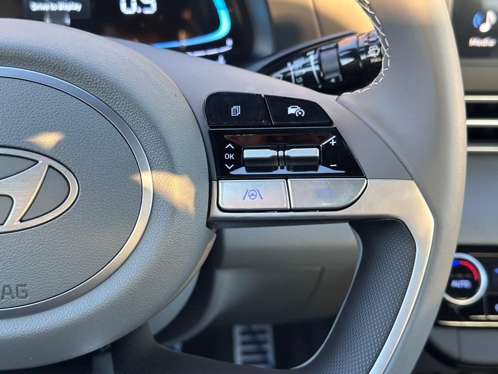 new 2025 Hyundai Elantra car, priced at $21,235