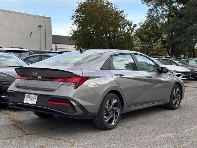 new 2025 Hyundai Elantra car, priced at $21,907