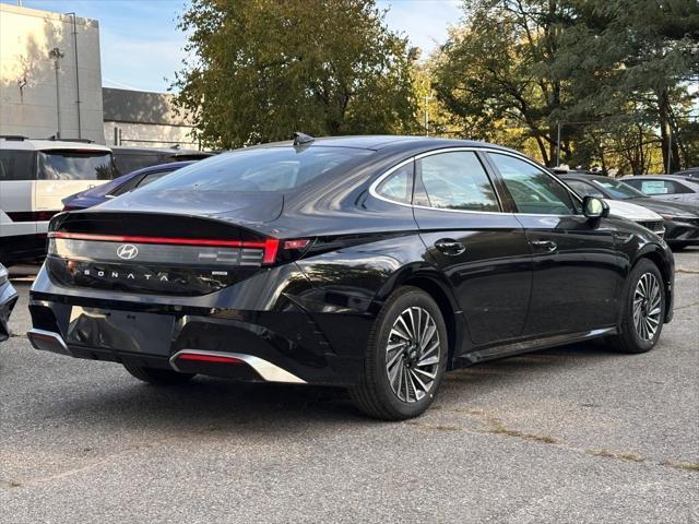 new 2025 Hyundai Sonata Hybrid car, priced at $37,462