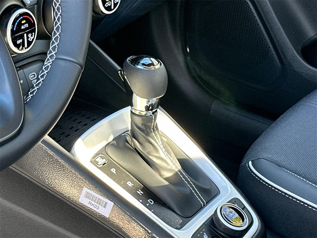 new 2025 Hyundai Venue car, priced at $22,735