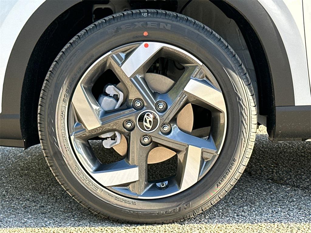 new 2025 Hyundai Venue car, priced at $22,735