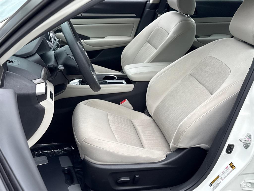 used 2023 Nissan Altima car, priced at $20,904
