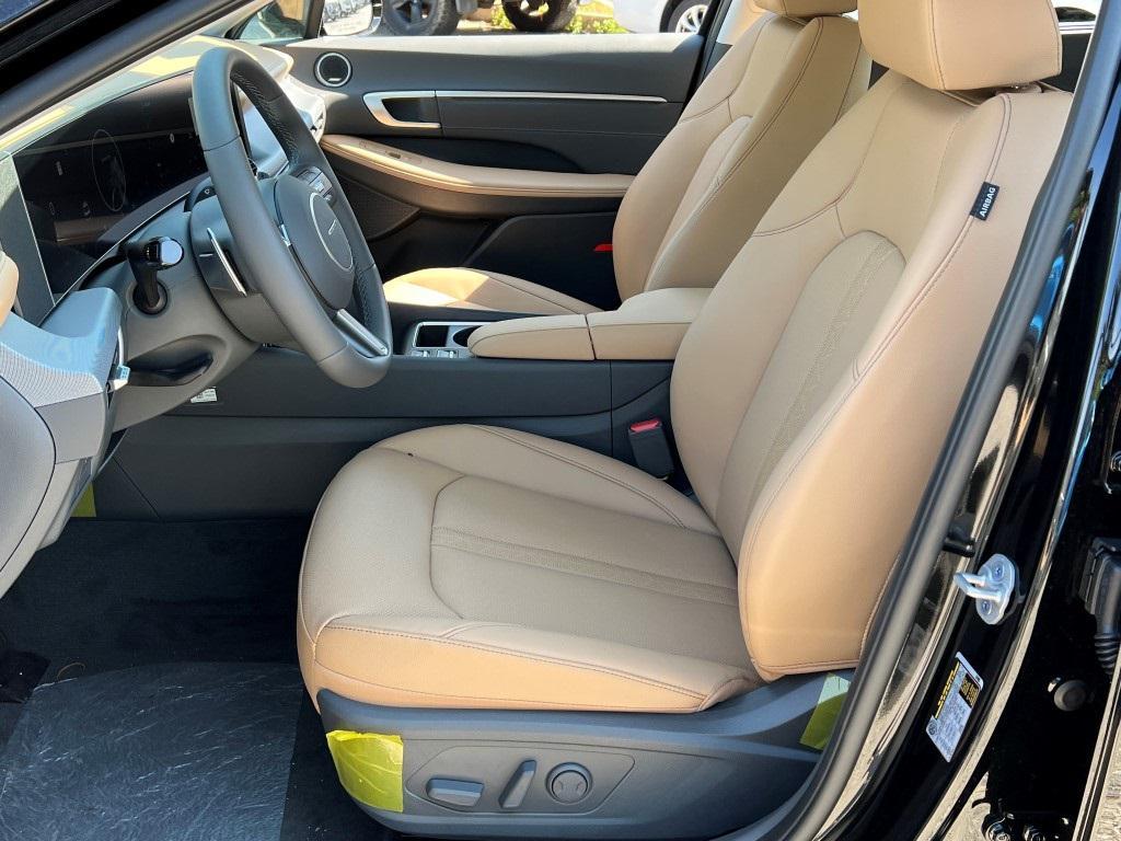 new 2025 Hyundai Sonata Hybrid car, priced at $34,985