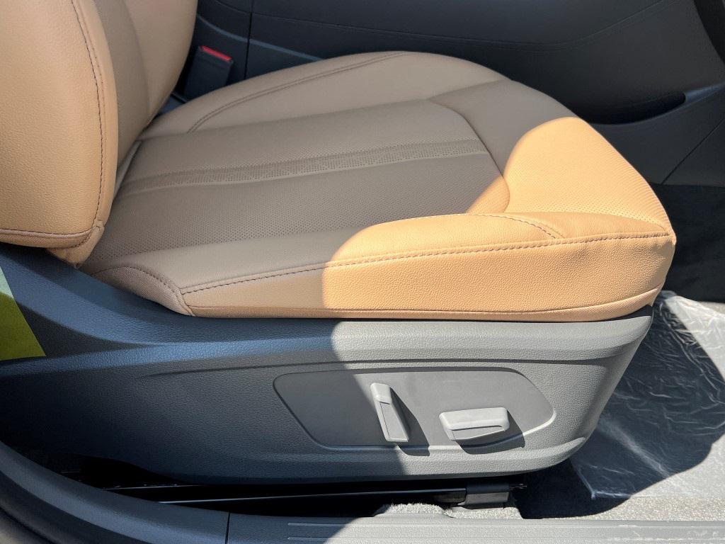 new 2025 Hyundai Sonata Hybrid car, priced at $34,985