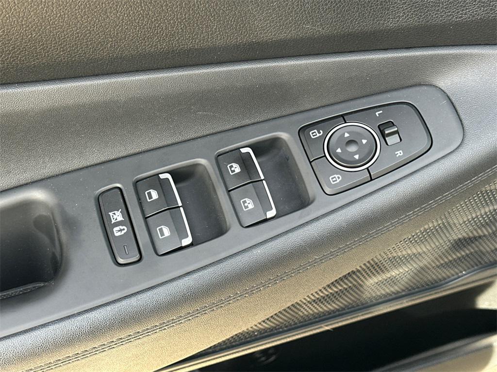 used 2019 Hyundai Santa Fe car, priced at $18,401