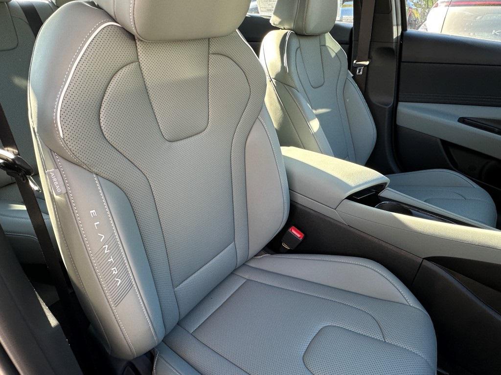 new 2025 Hyundai ELANTRA HEV car, priced at $25,995