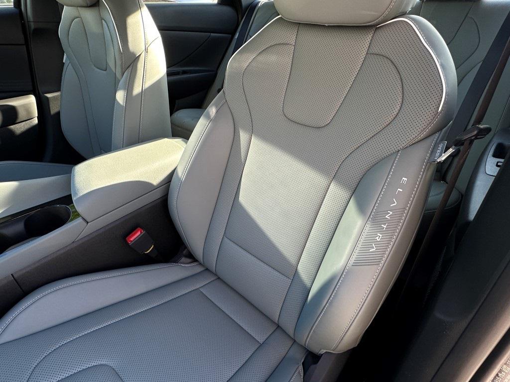 new 2025 Hyundai ELANTRA HEV car, priced at $25,995