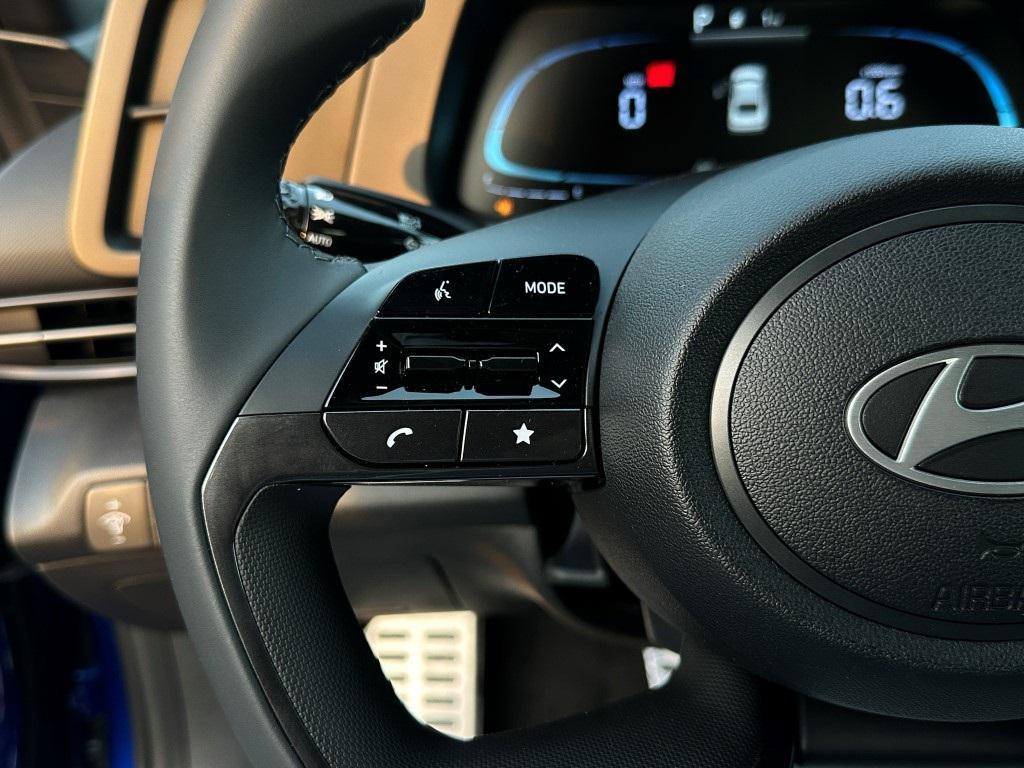 new 2025 Hyundai Elantra car, priced at $22,259