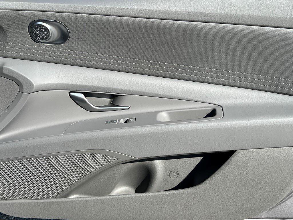 new 2025 Hyundai Elantra car, priced at $21,379