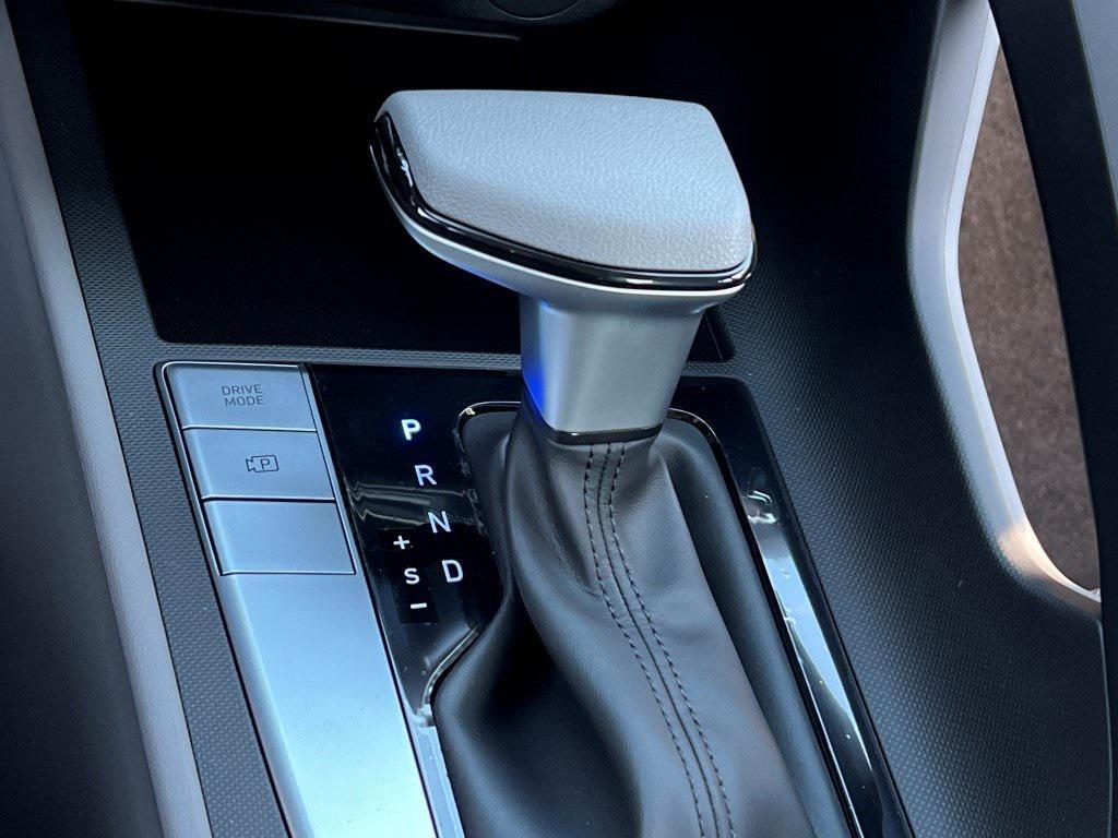 new 2025 Hyundai Elantra car, priced at $21,379