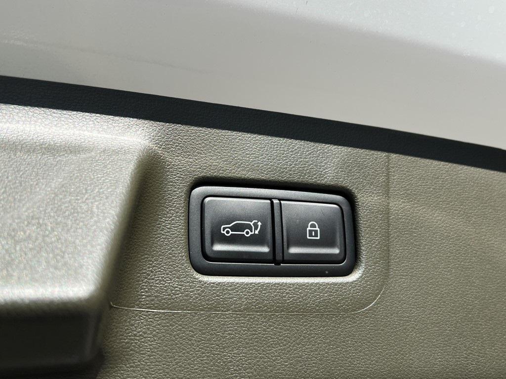 new 2025 Hyundai SANTA FE HEV car, priced at $44,995