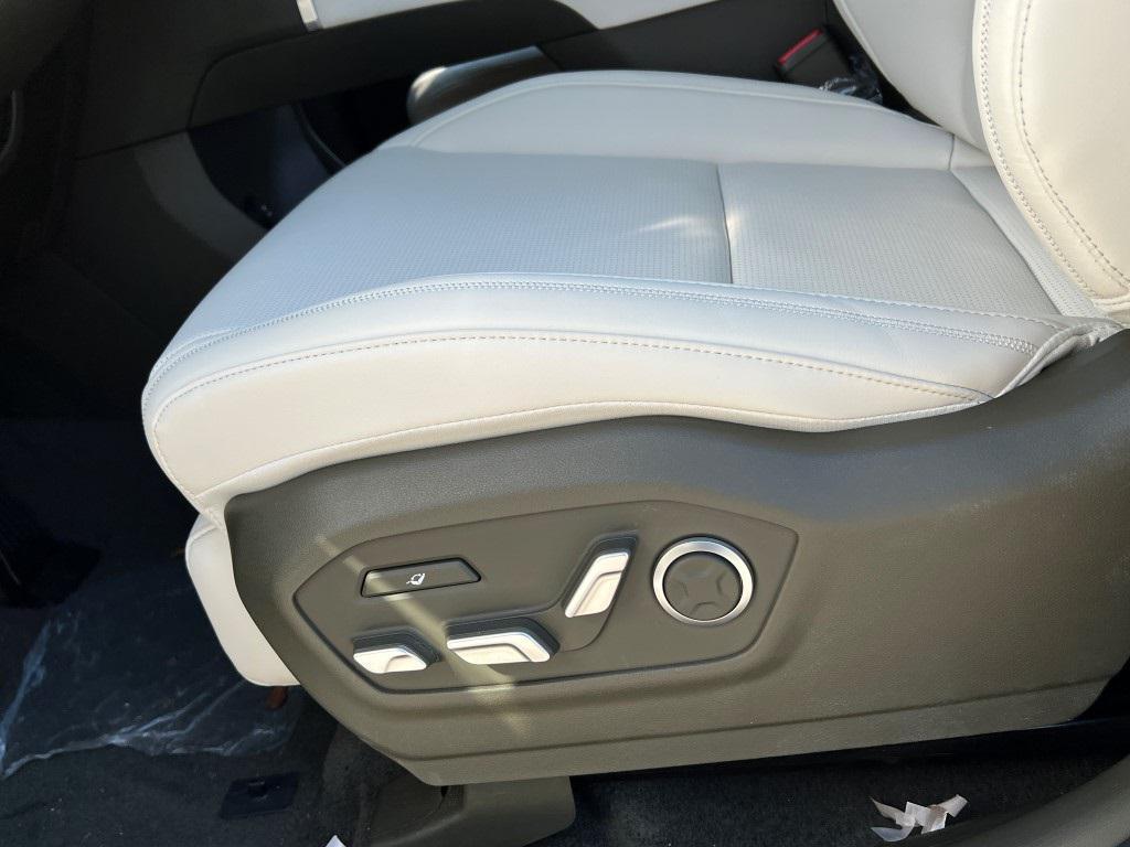 new 2025 Hyundai SANTA FE HEV car, priced at $44,995