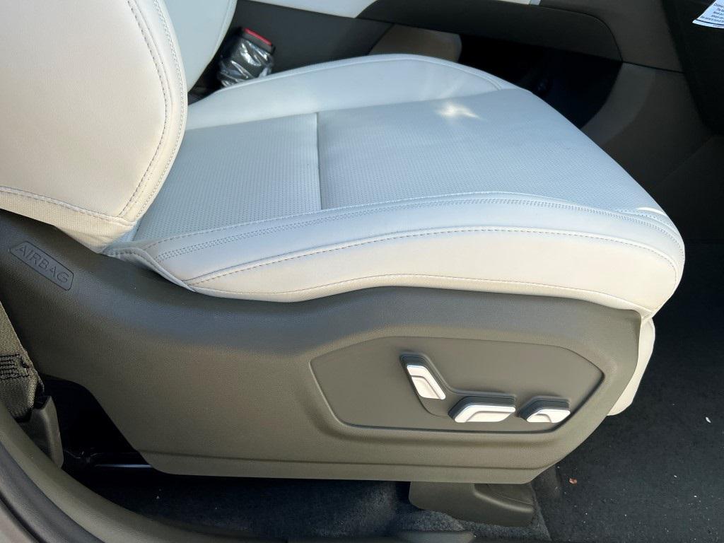 new 2025 Hyundai SANTA FE HEV car, priced at $44,995