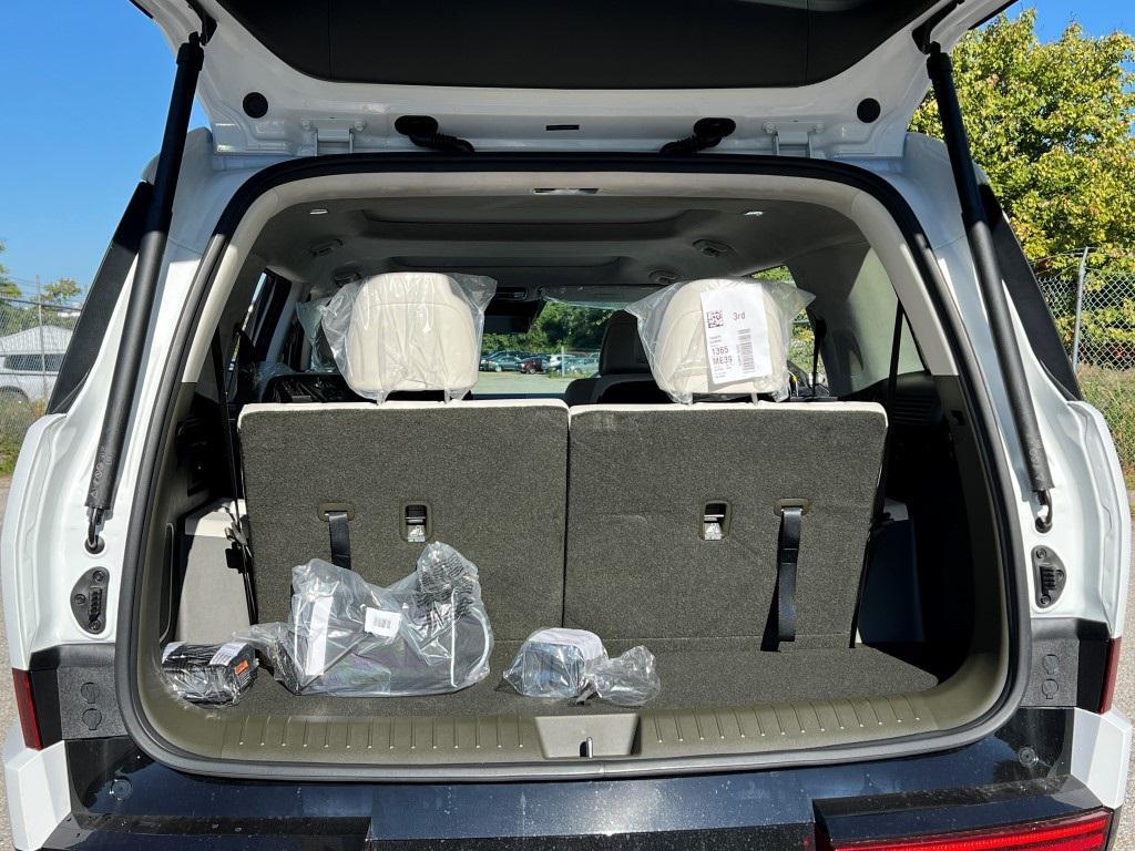 new 2025 Hyundai SANTA FE HEV car, priced at $44,995