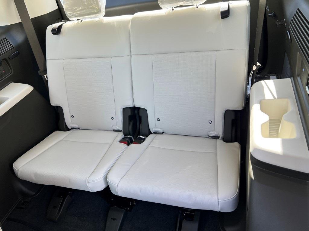 new 2025 Hyundai SANTA FE HEV car, priced at $44,995