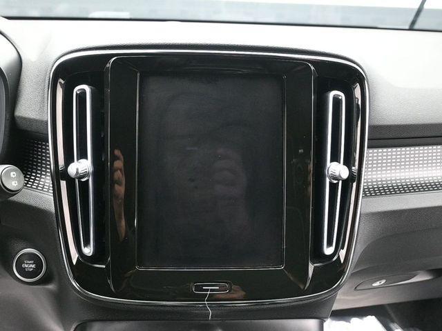 used 2021 Volvo XC40 car, priced at $19,796