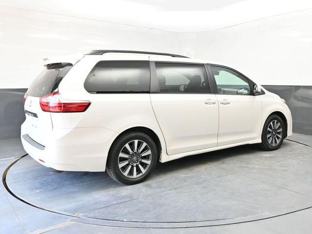 used 2018 Toyota Sienna car, priced at $16,998