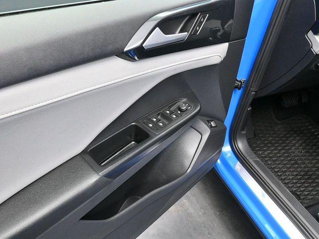 used 2022 Volkswagen Taos car, priced at $20,266