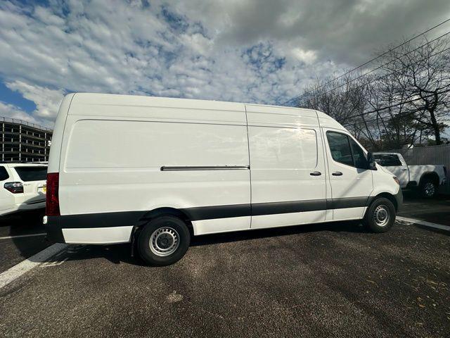 used 2022 Mercedes-Benz Sprinter 2500 car, priced at $35,900