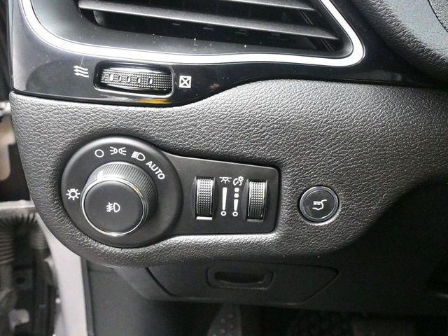 used 2020 Jeep Cherokee car, priced at $16,288