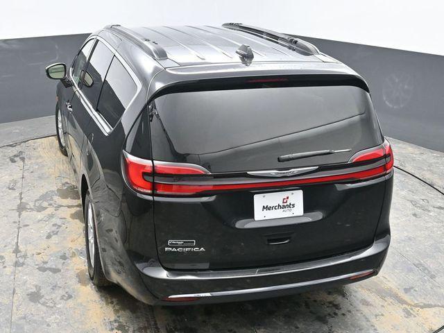 used 2022 Chrysler Pacifica car, priced at $20,318