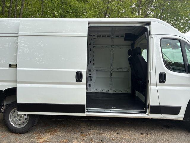 used 2023 Ram ProMaster 2500 car, priced at $27,000