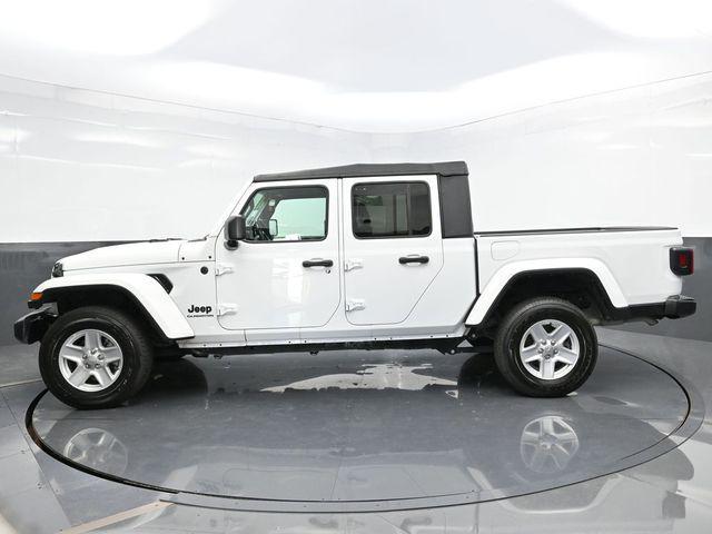 used 2022 Jeep Gladiator car, priced at $29,806