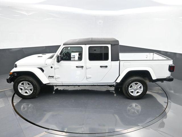 used 2022 Jeep Gladiator car, priced at $29,806