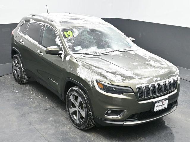 used 2019 Jeep Cherokee car, priced at $15,770