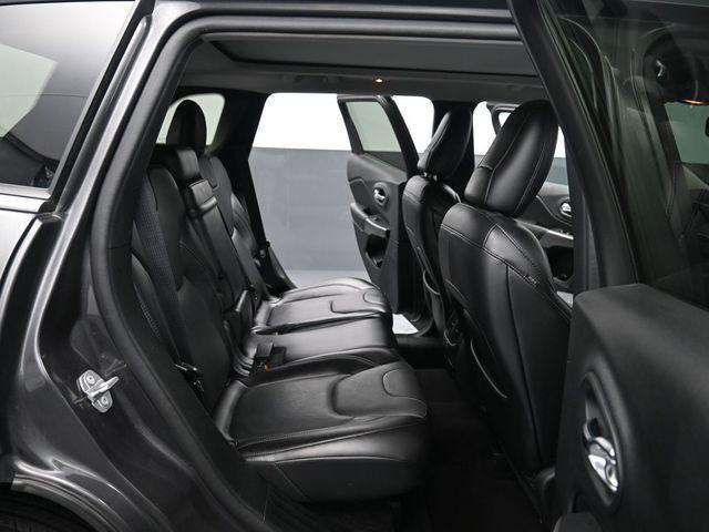 used 2019 Jeep Cherokee car, priced at $16,280