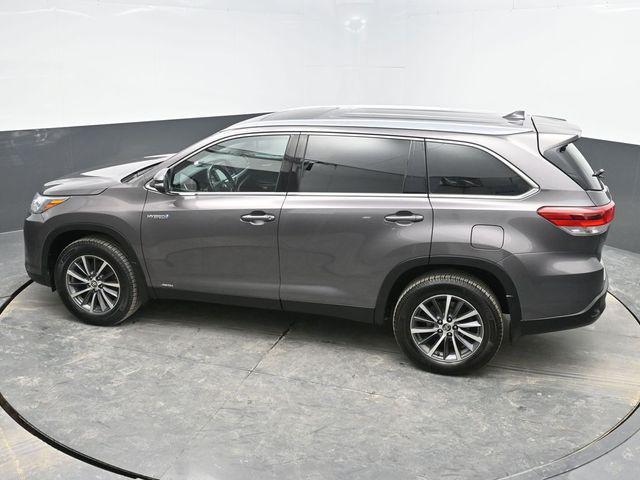 used 2019 Toyota Highlander Hybrid car, priced at $24,278