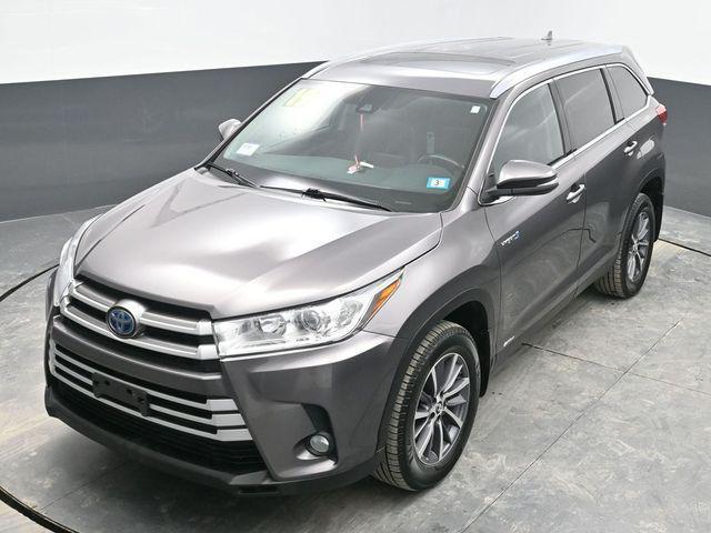 used 2019 Toyota Highlander Hybrid car, priced at $24,278