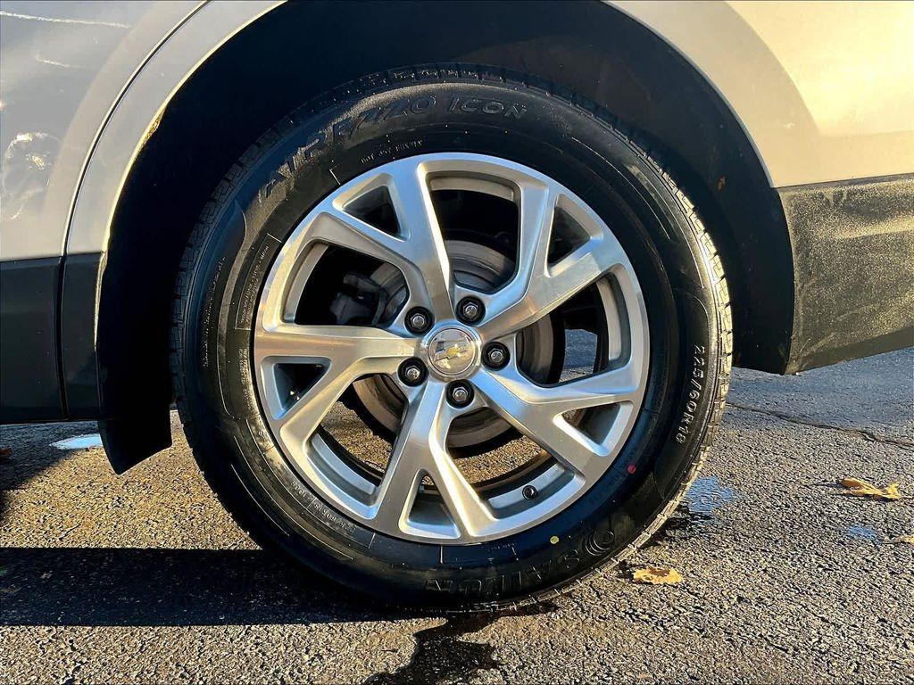 used 2020 Chevrolet Equinox car, priced at $14,998