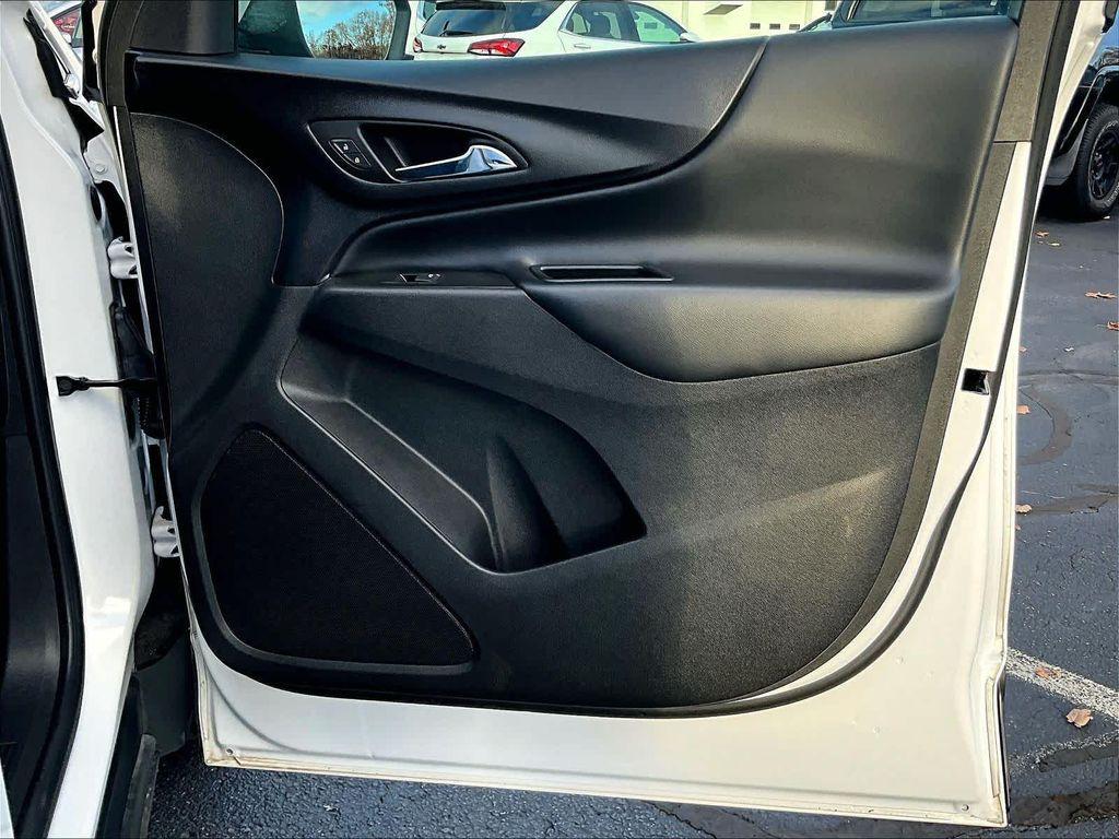 used 2022 Chevrolet Equinox car, priced at $21,959