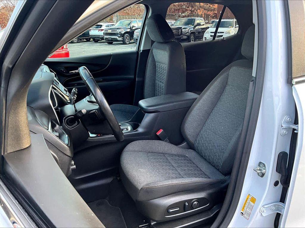 used 2022 Chevrolet Equinox car, priced at $21,959