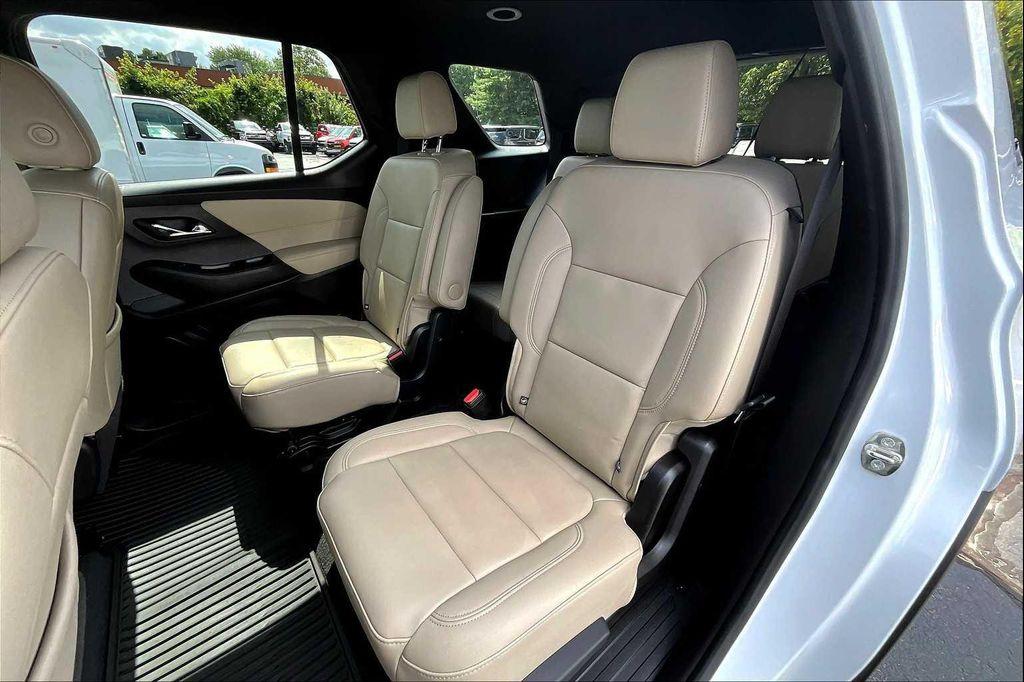 used 2022 Chevrolet Traverse car, priced at $30,995
