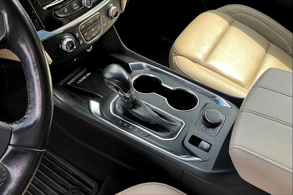 used 2022 Chevrolet Traverse car, priced at $30,995