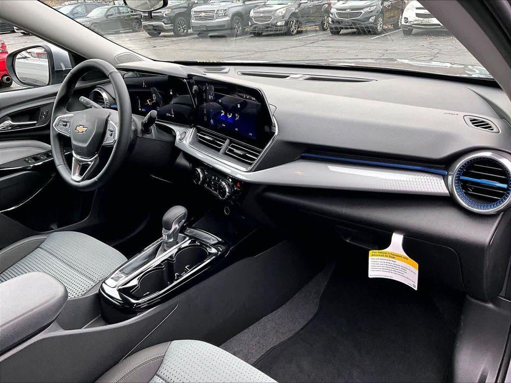 new 2025 Chevrolet Trax car, priced at $23,690