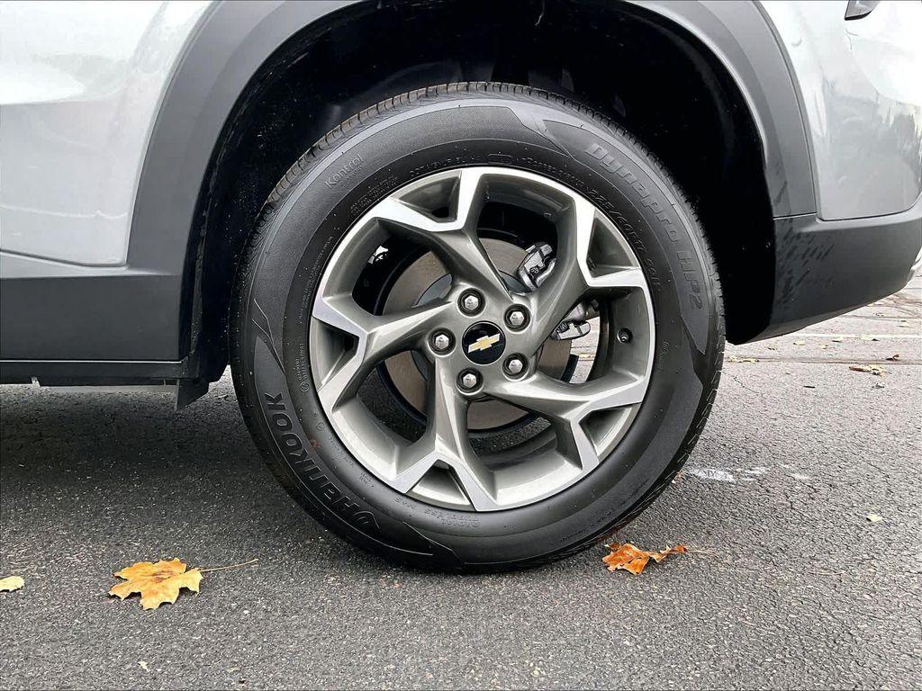 new 2025 Chevrolet Trax car, priced at $23,690