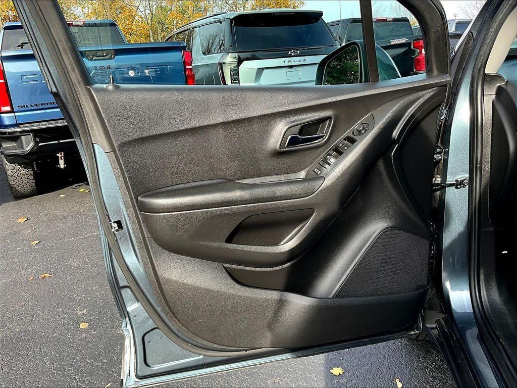 used 2022 Chevrolet Trax car, priced at $18,500