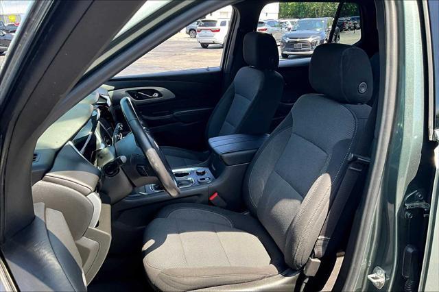 used 2022 Chevrolet Traverse car, priced at $27,443