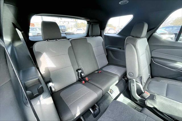 used 2023 Chevrolet Traverse car, priced at $33,277