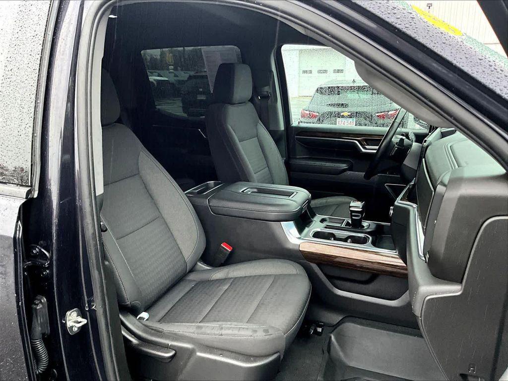 used 2022 GMC Sierra 1500 car, priced at $41,300