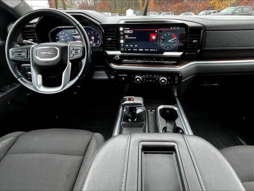 used 2022 GMC Sierra 1500 car, priced at $41,300