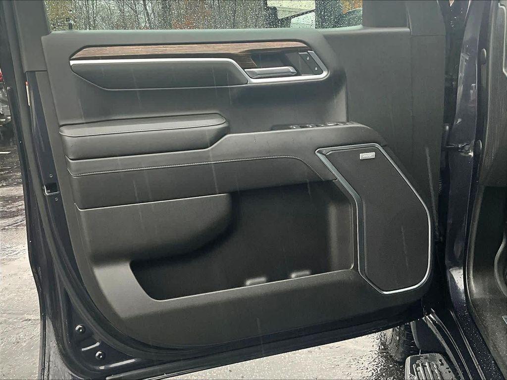 used 2022 GMC Sierra 1500 car, priced at $41,300