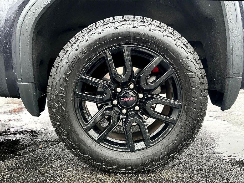 used 2022 GMC Sierra 1500 car, priced at $41,300