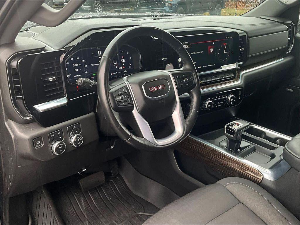 used 2022 GMC Sierra 1500 car, priced at $41,300