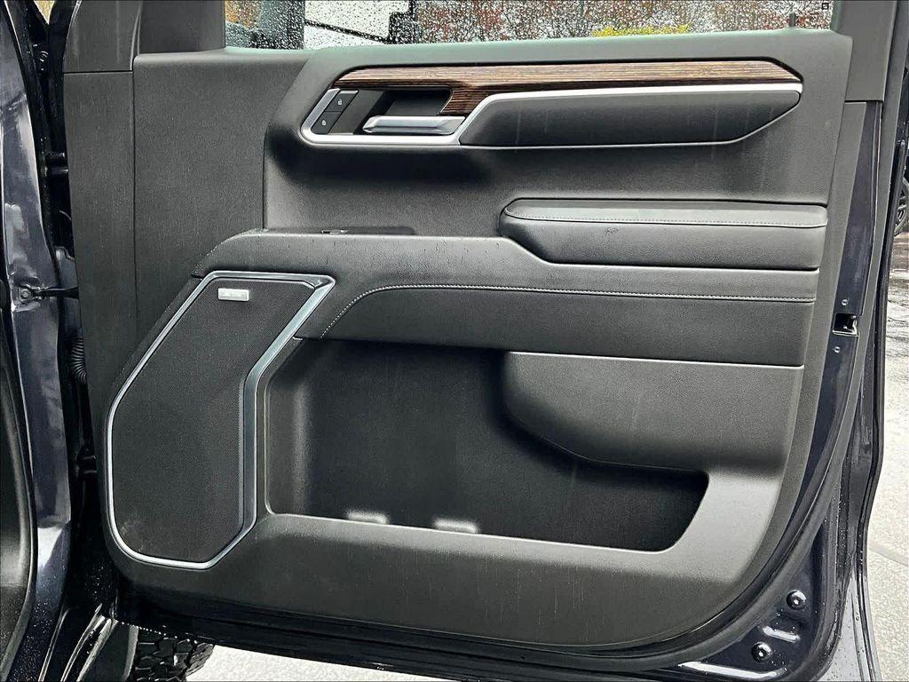 used 2022 GMC Sierra 1500 car, priced at $41,300