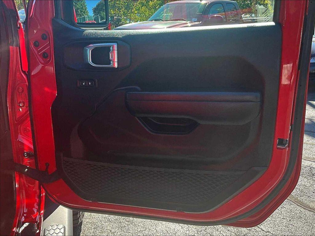 used 2021 Jeep Wrangler Unlimited car, priced at $31,987