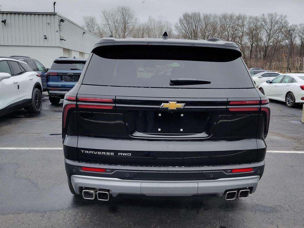 new 2025 Chevrolet Traverse car, priced at $42,945